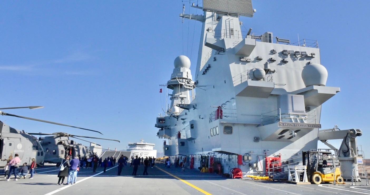 A Bordo Della Portaerei Cavour I Segreti Del Diamante Della Marina