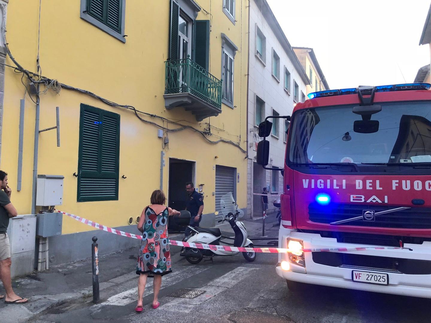 Incendio In Appartamento: Una Donna è Grave / FOTO / VIDEO