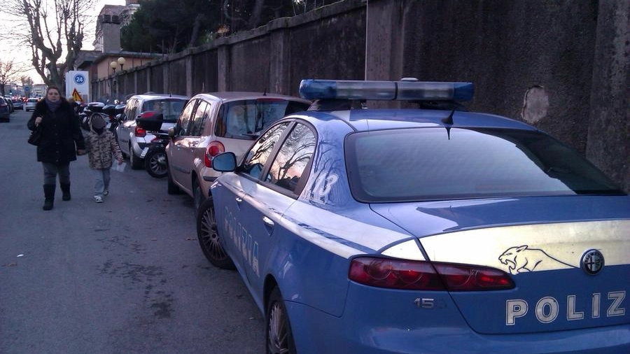 Un'auto della polizia 