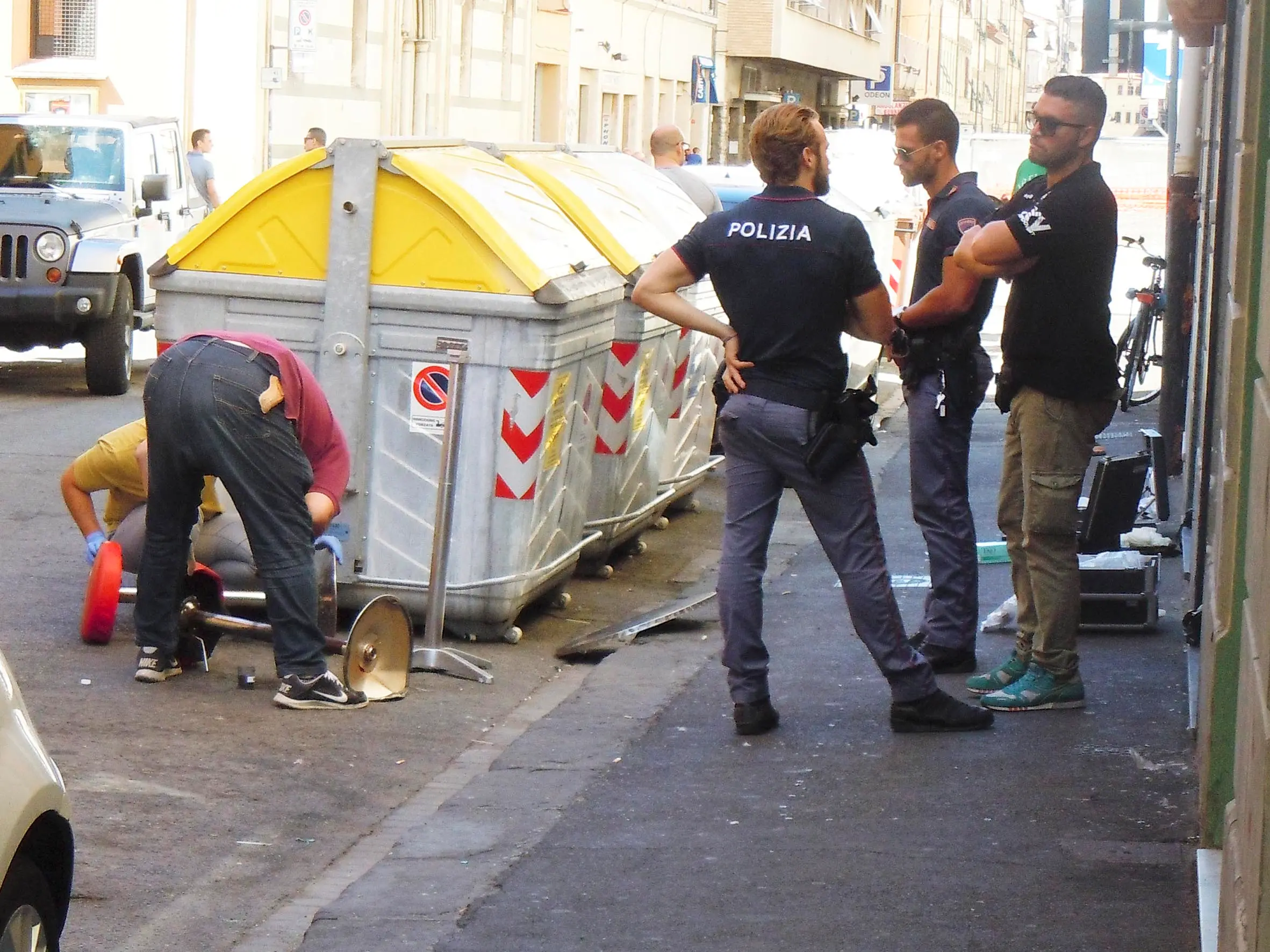 Piazza Cavour, rissa continua