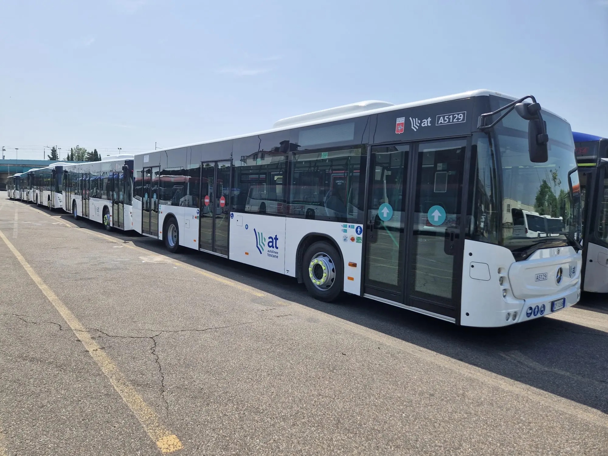 Due nuovi bus di Autolinee Toscane in servizio a Livorno