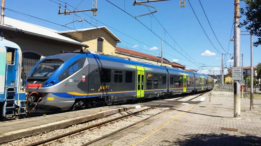 Guasto a Campiglia, rallentamenti per i treni sulla linea Pisa-Roma