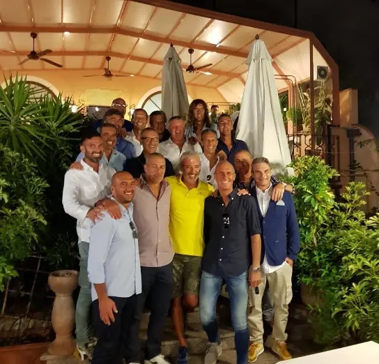 Calcio, Allegri a cena con i vecchi compagni di squadra. Ed è boom su Instagram