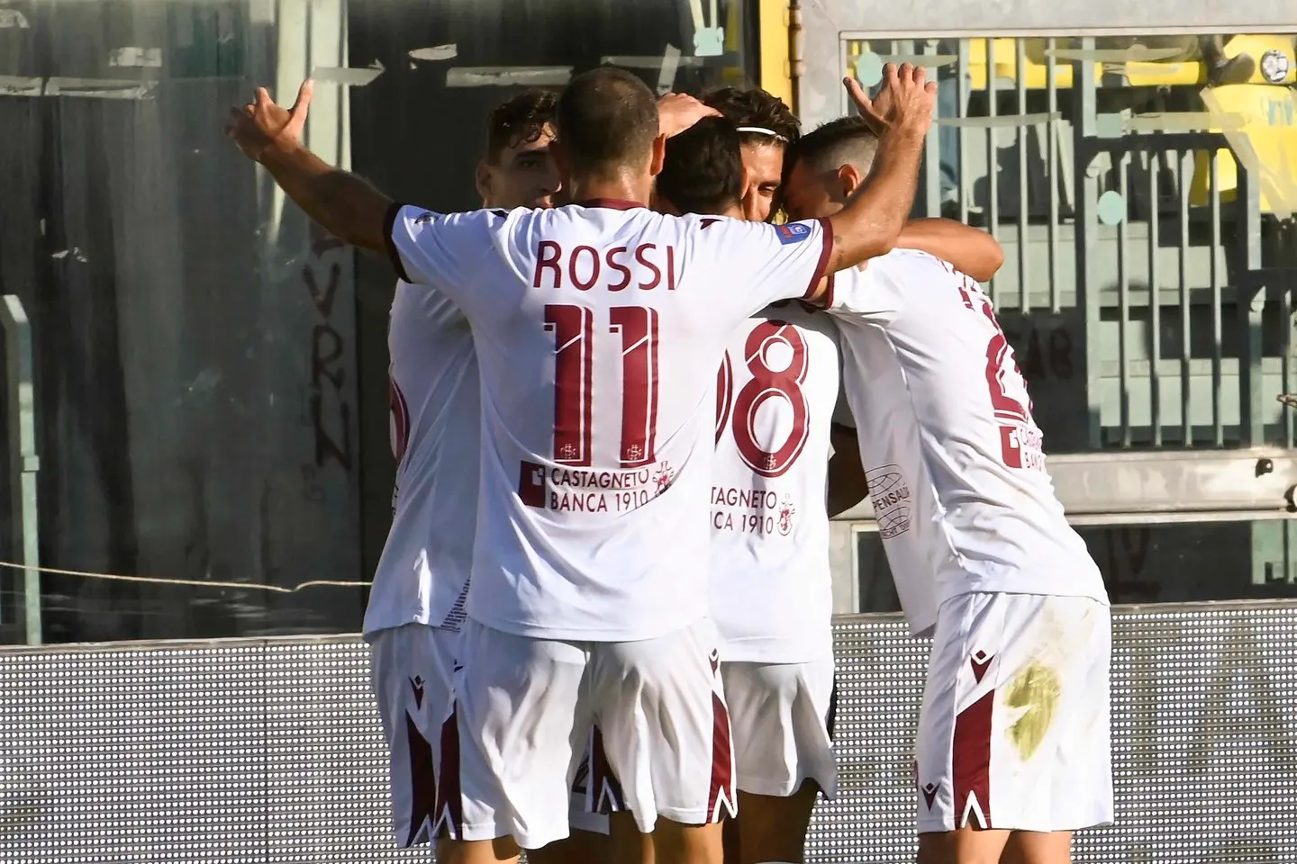 US Livorno-Grosseto 1-0, gli amaranto vincono il derby toscano