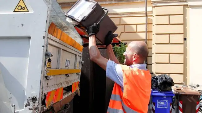 Ferragosto, le variazioni al servizio di raccolta rifiuti a Livorno