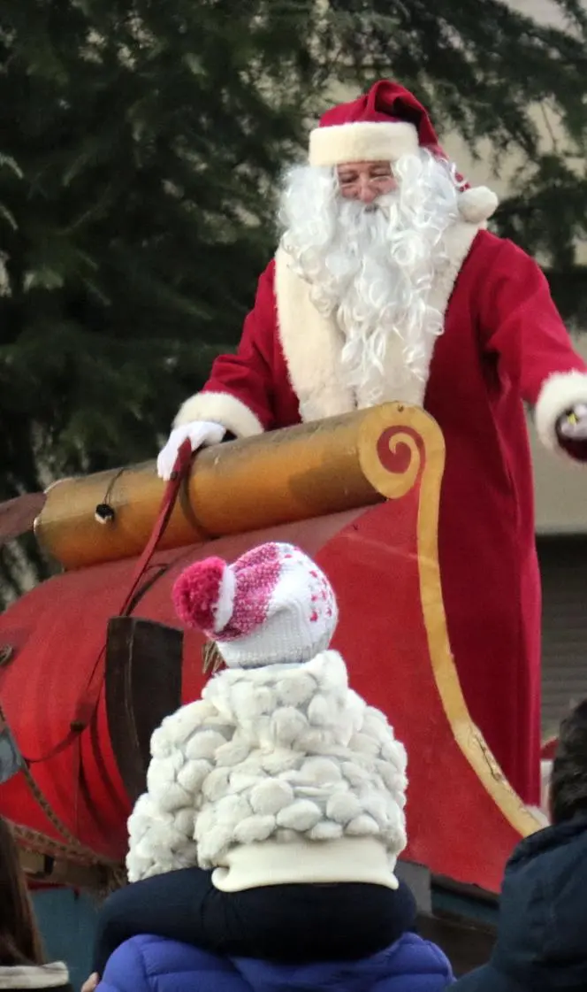 Babbo Natale arriva in piazza Gramsci