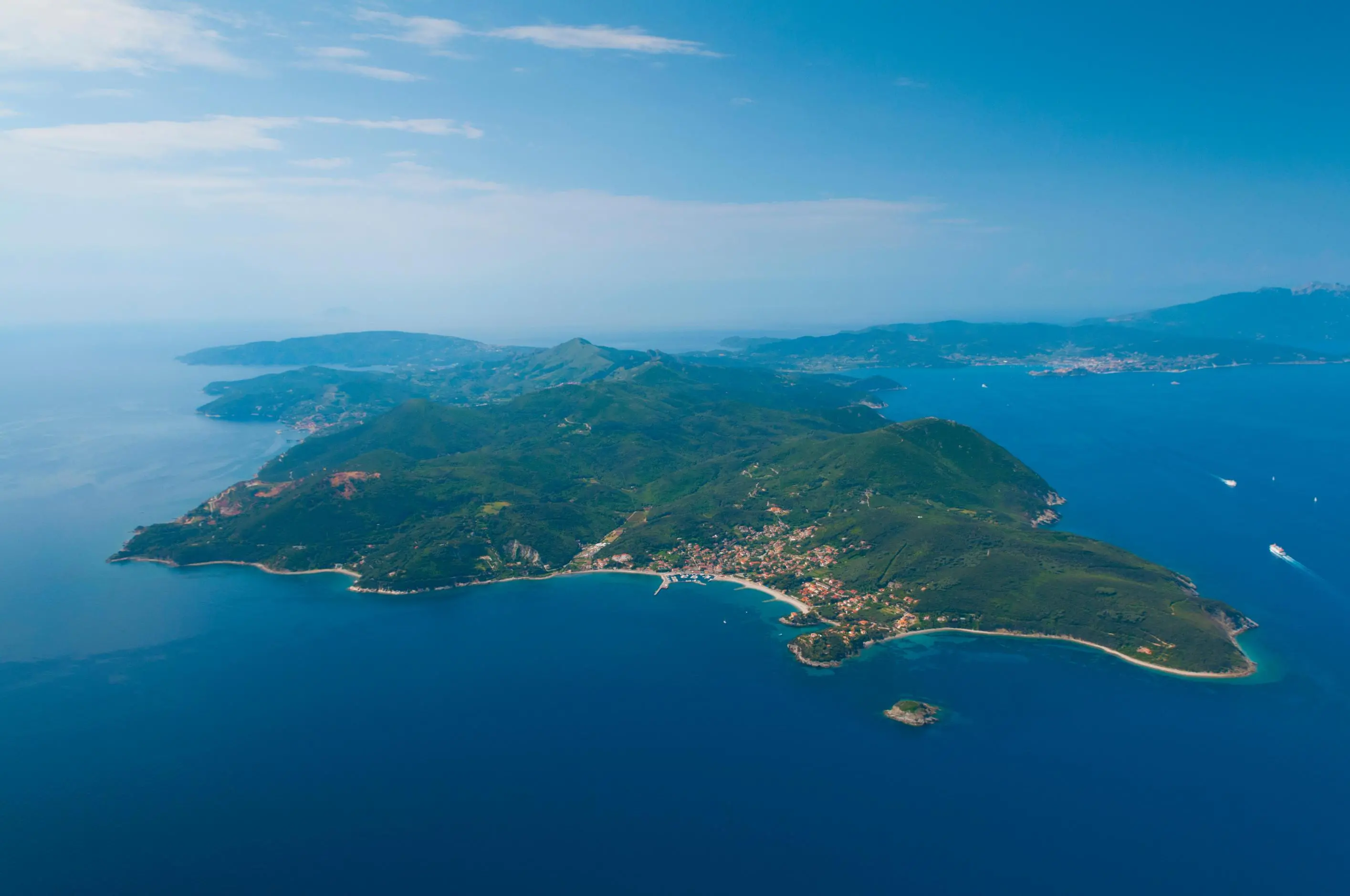 Elba, 110 chilometri a nuoto intorno all'isola per salvaguardare l'ambiente