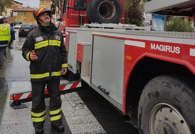 "Vigili del fuoco, serve personale"