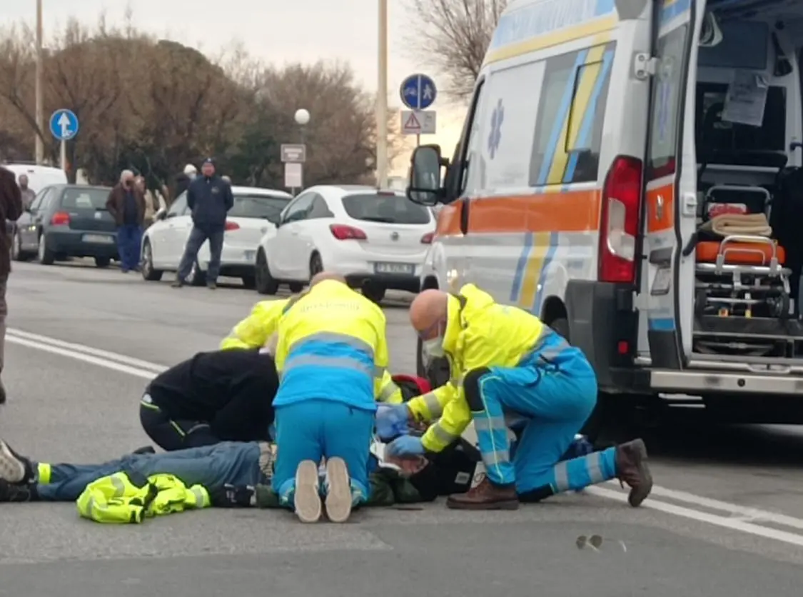 Livorno, malore in bici: muore 74enne