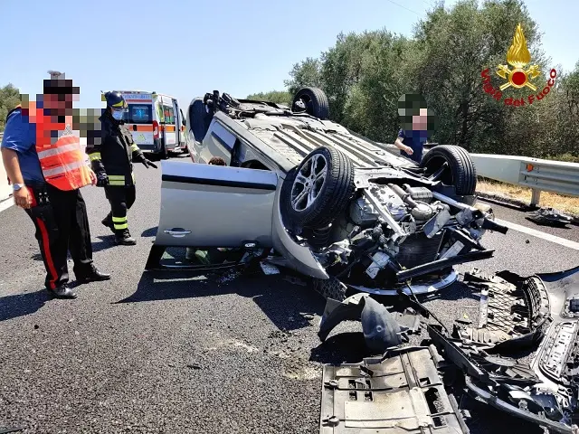 Variante Aurelia, incidente e macchine cappottate tra Piombino e San Vincenzo