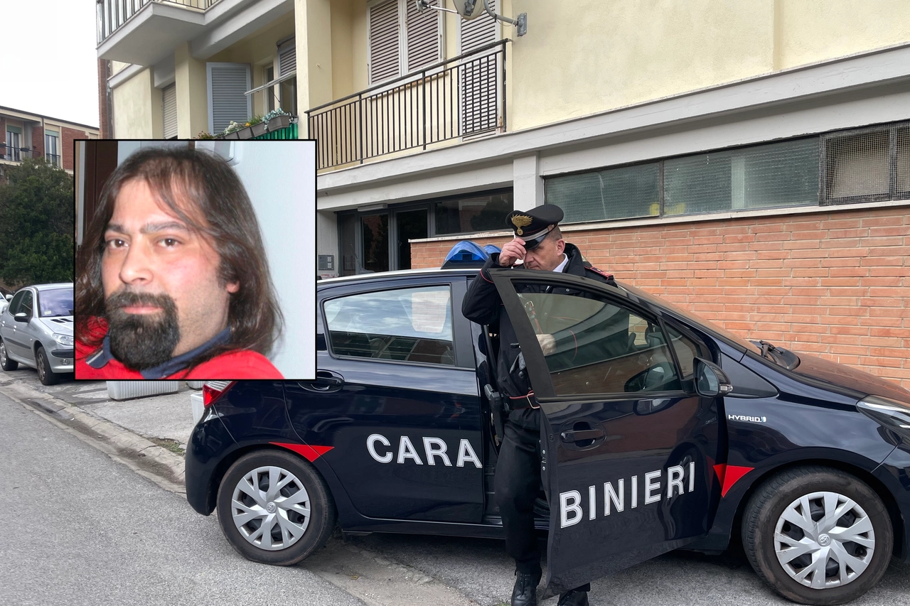 I carabinieri in via Paganini e, nel riquadro, Fabrizio Banti