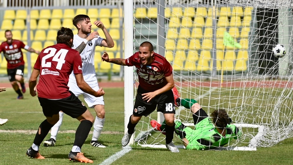 Calcio, Livorno-Maccarese