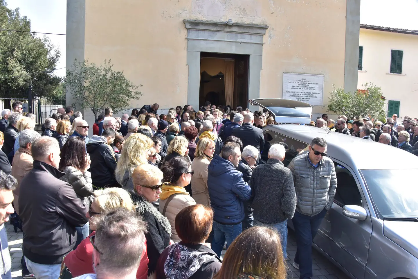 Morti nell'esplosione della cisterna, i funerali di Nunzio e Lorenzo / FOTO