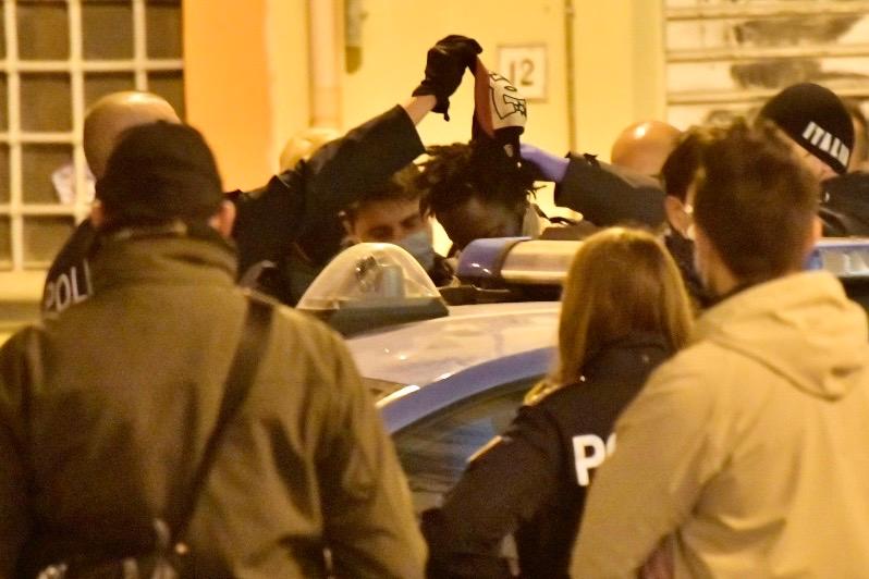 Blitz Tra Piazza Garibaldi E Via Della Pina D'Oro, Ecco Com'è Andata VIDEO