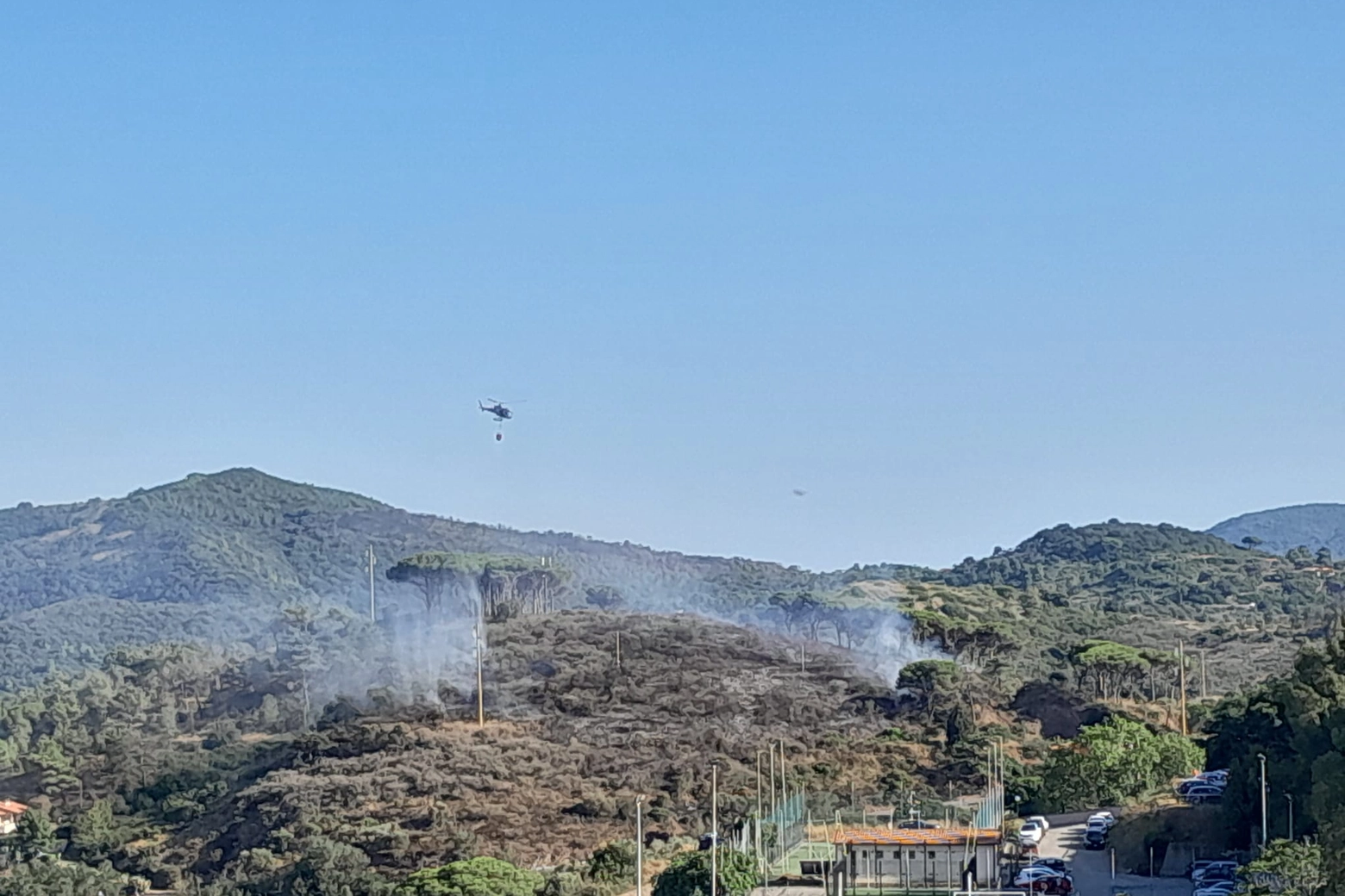 L'intervento sull'incendio a Rio