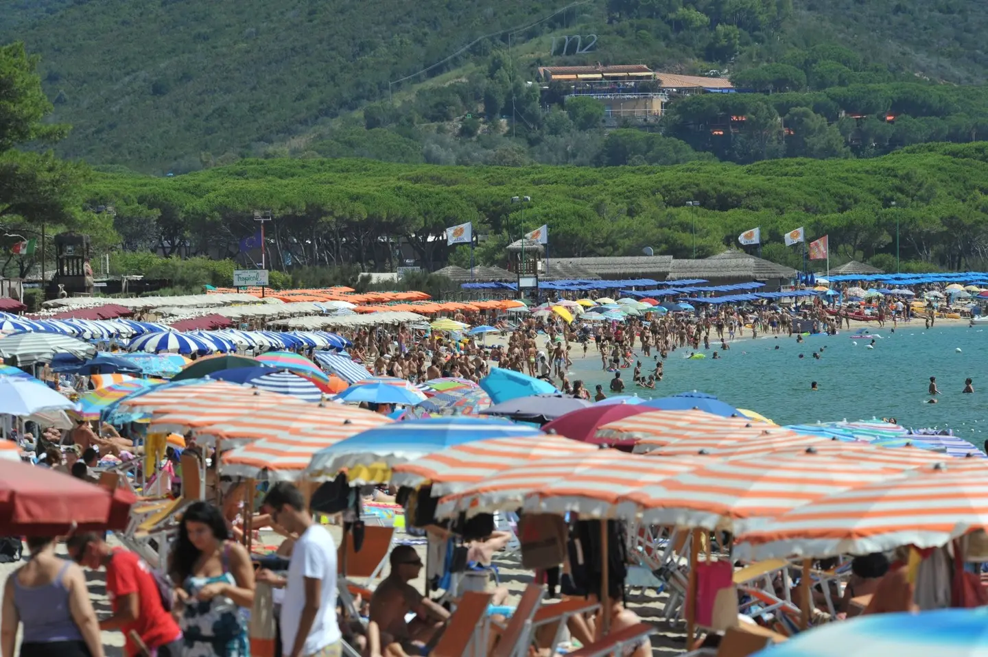 Campo nell'Elba dice addio alla plastica: spariscono le vecchie posate usa e getta