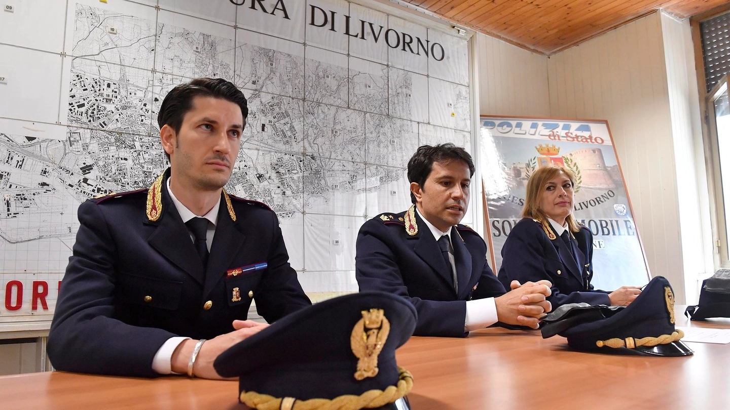 La conferenza stampa in questura a Livorno (foto Novi)