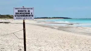 Inquinamento a mare, divieto di balneazione alle spiagge bianche