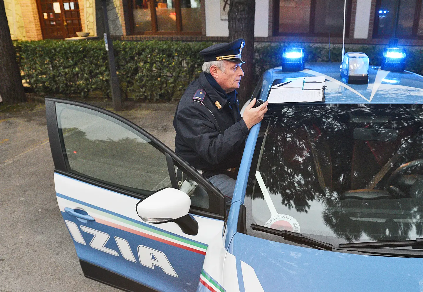 Livorno, va in giro con la pistola: finisce in manette