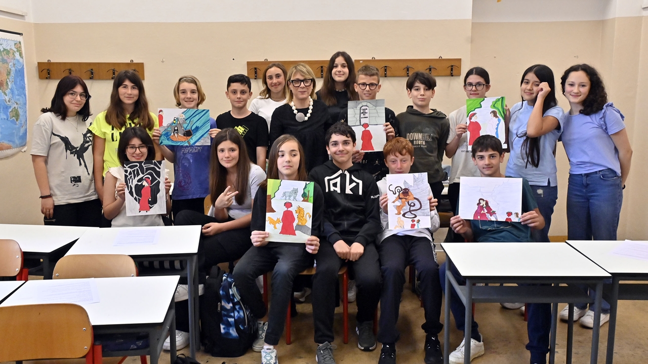 Gli studenti della scuola Micali (Foto Novi)