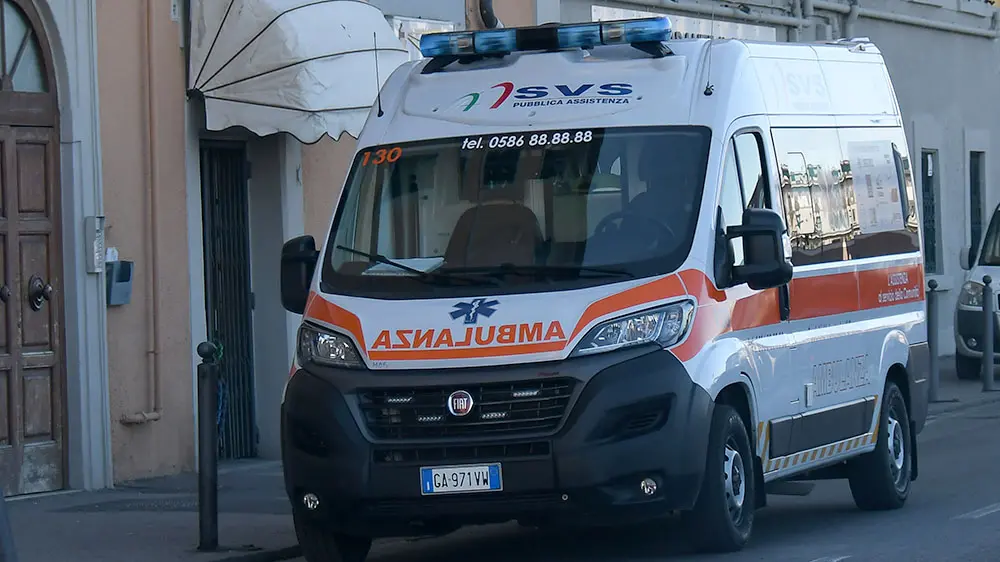 Un'ambulanza della Svs