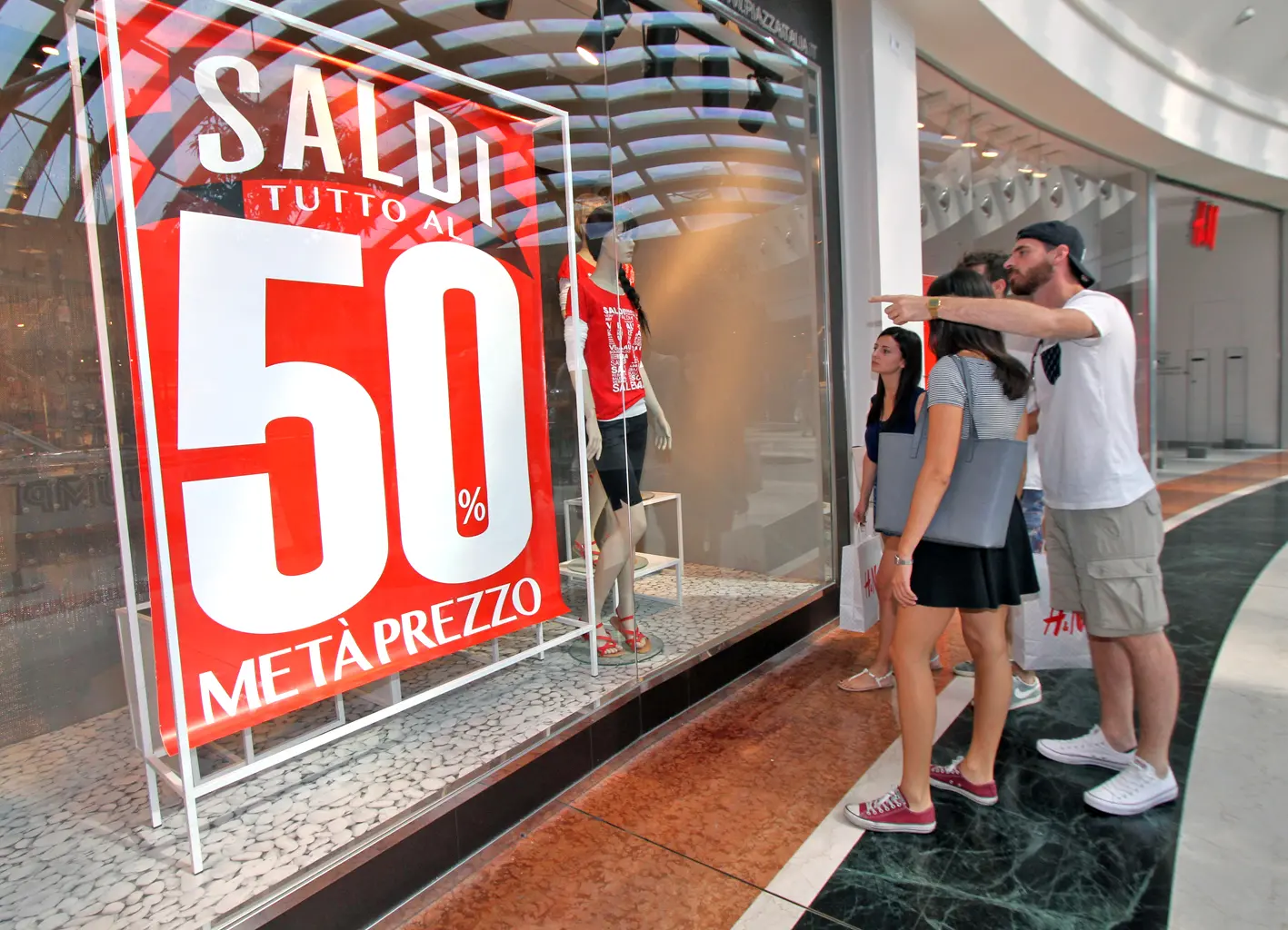 Saldi estivi, si comincia giovedì 6 luglio