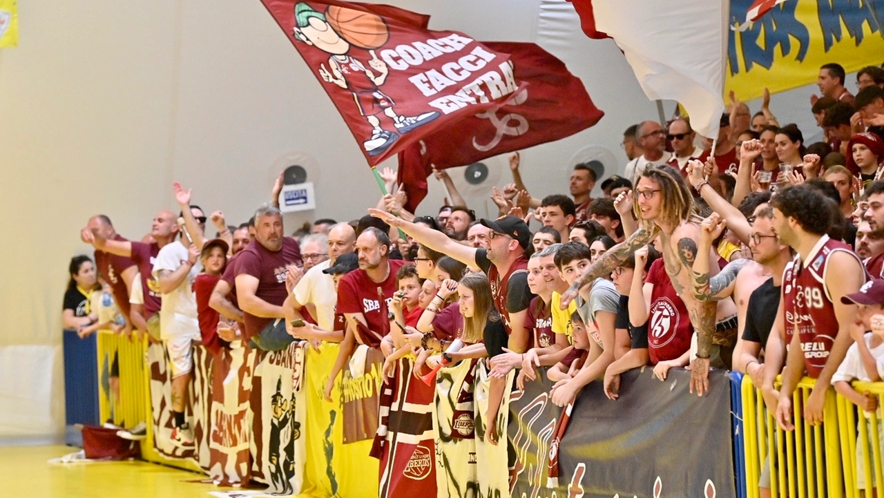 Libertas sulle gambe stecca la prima: Vigevano si aggiudica gara 1 della finale playoff: 62-78 / Foto e video