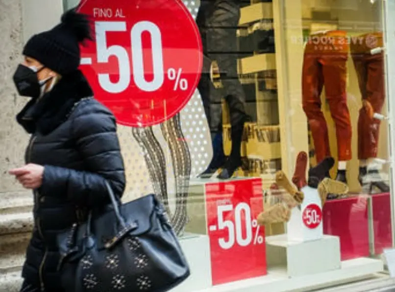 "Saldi troppo anticipati, così non servono. Promozioni e black-friday ci danneggiano"