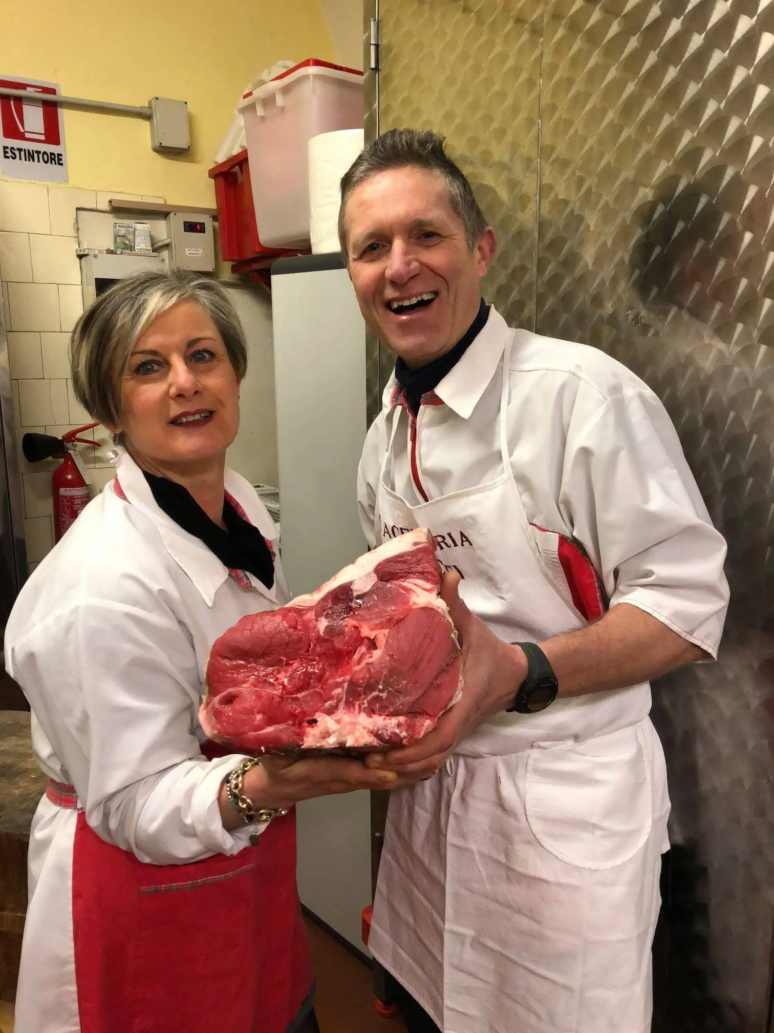 Firenze, “Sua Maestà la Bistecca”, la tradizione toscana fa spettacolo