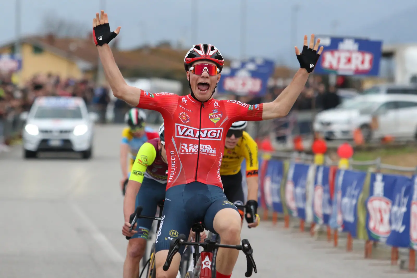 Ciclismo: domenica il Giro delle Valli Aretine juniores