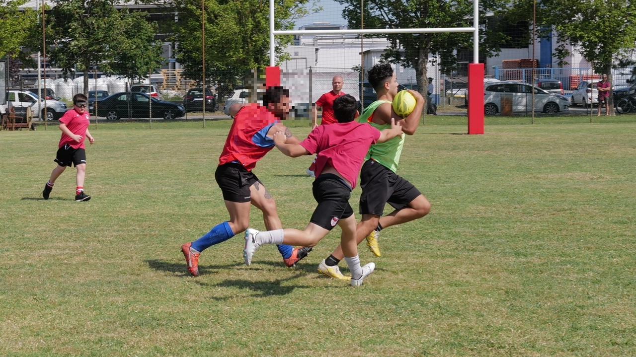 Una sessione di ’touch rugby’, una particolare disciplina che non prevede scontro fisico. Ma nel maggio 2019 ci fu un grave incidente al campo ’Luciano Simeone’