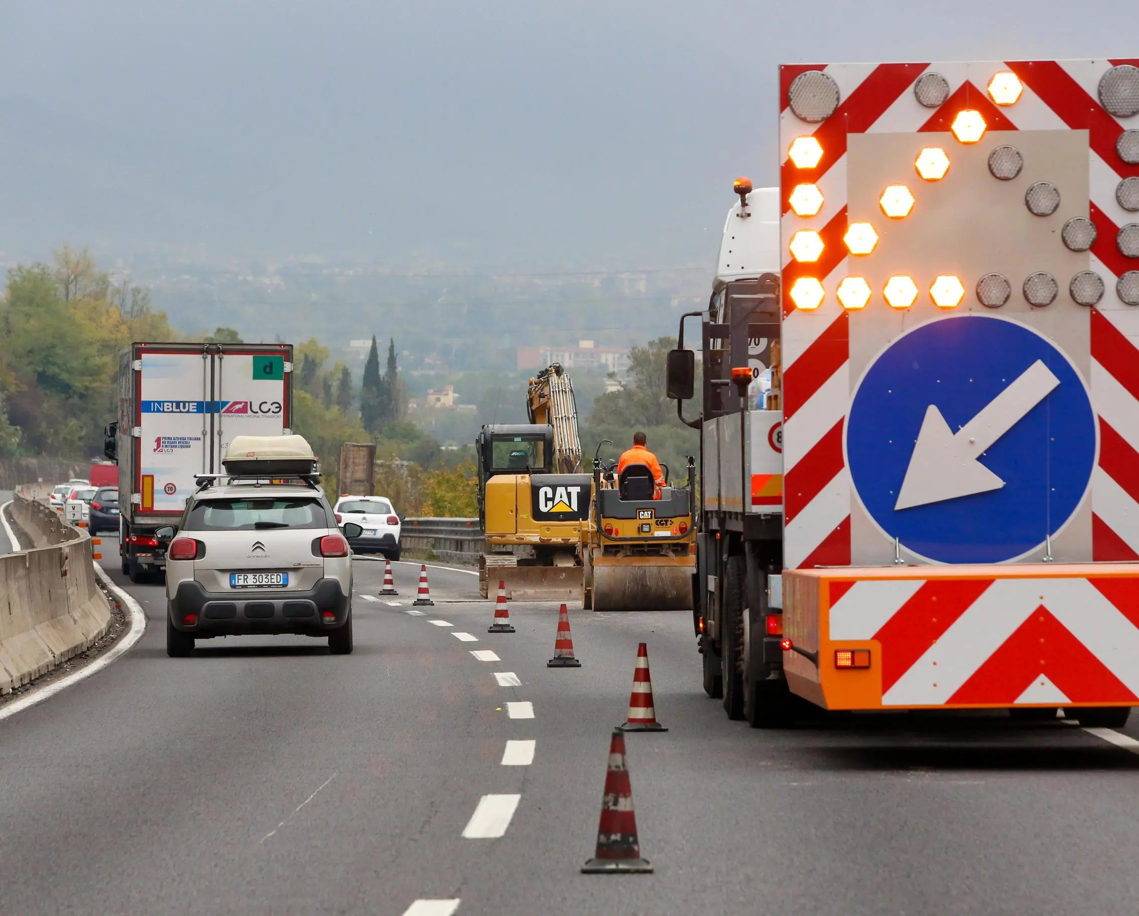 Rebus infrastrutture: il porto di Livorno cresce, la FiPiLi no