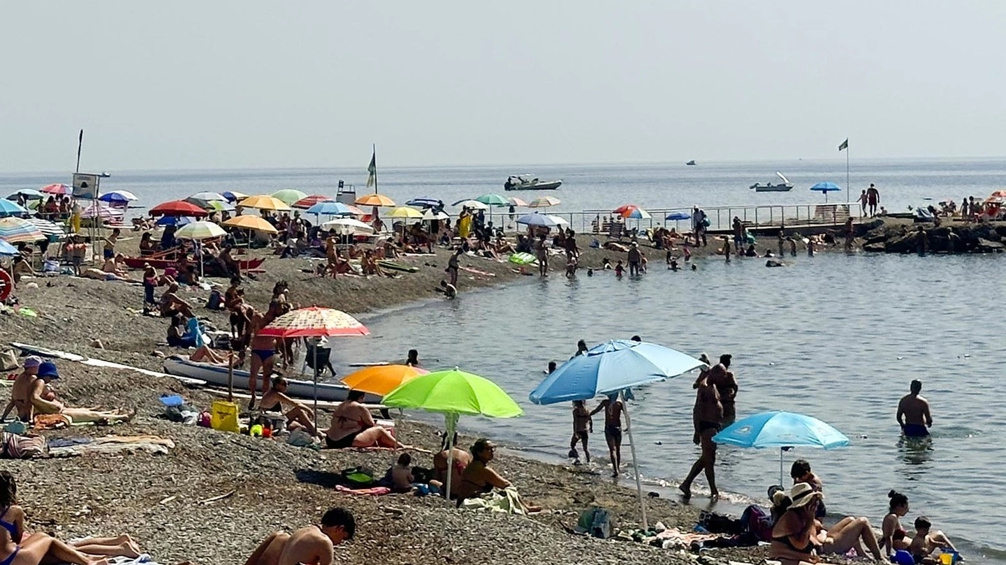 Spiaggia libera dei Tre Ponti (Foto Novi)