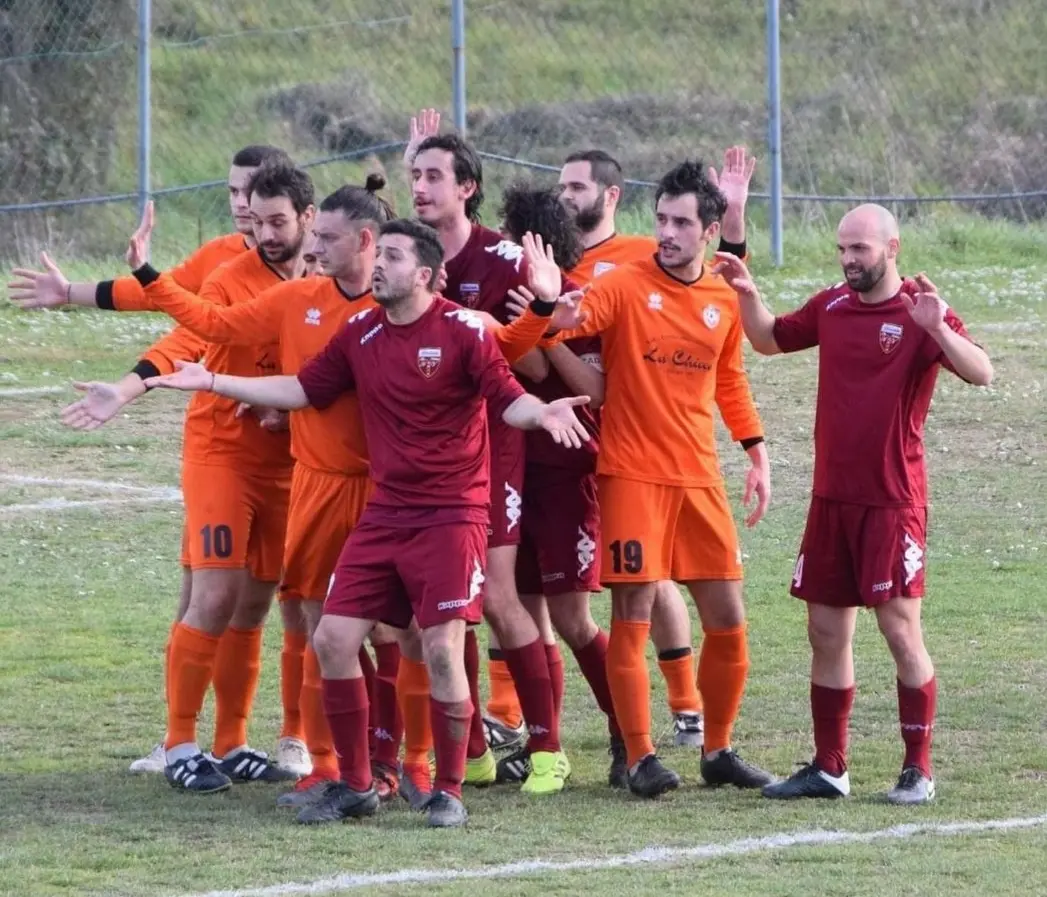 Calcio. Terza: Porta a Lucca rallenta, bella vittoria CB Pisa