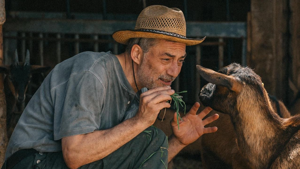 Filippo Timi nei nuovi episodi della serie I delitti del BarLume, su Sky il 13, 20 e 27 gennaio