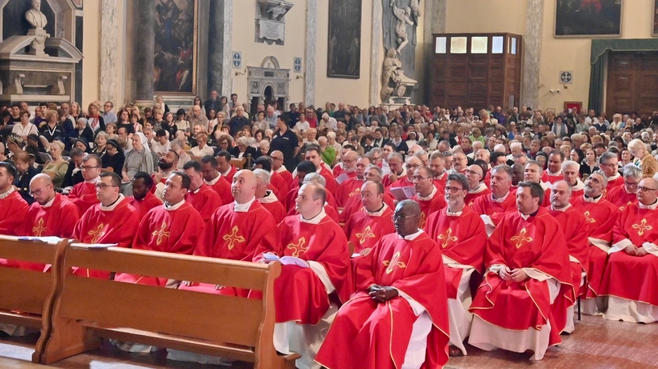 Sacerdoti della diocesi di Livorno alla messa per Santa Giulia (Foto Novi)