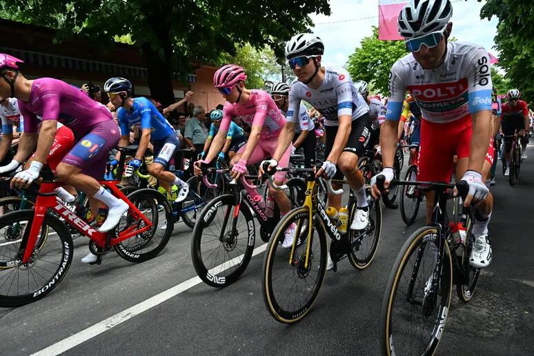 Giro d’Italia 2025, il percorso in Umbria e Toscana: tutte le tappe