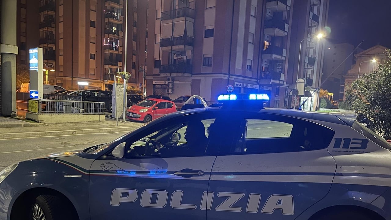 Pusher arrestato con mezzo chilo di cocaina. Incontrava i clienti vicino ai bar del centro